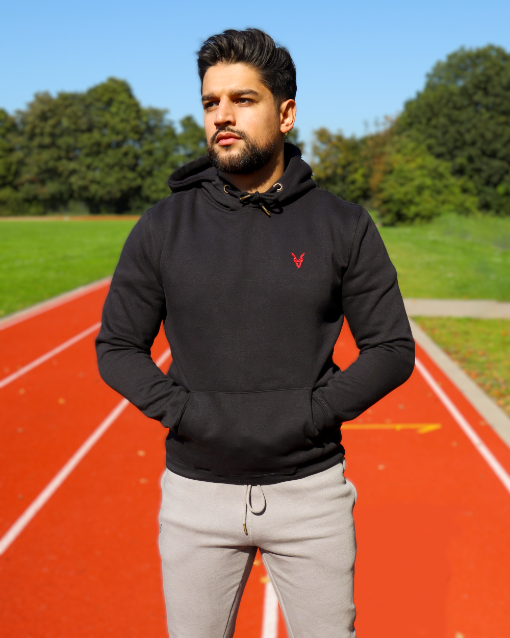 Hoodie Schwarz Logo Gelb/Rot