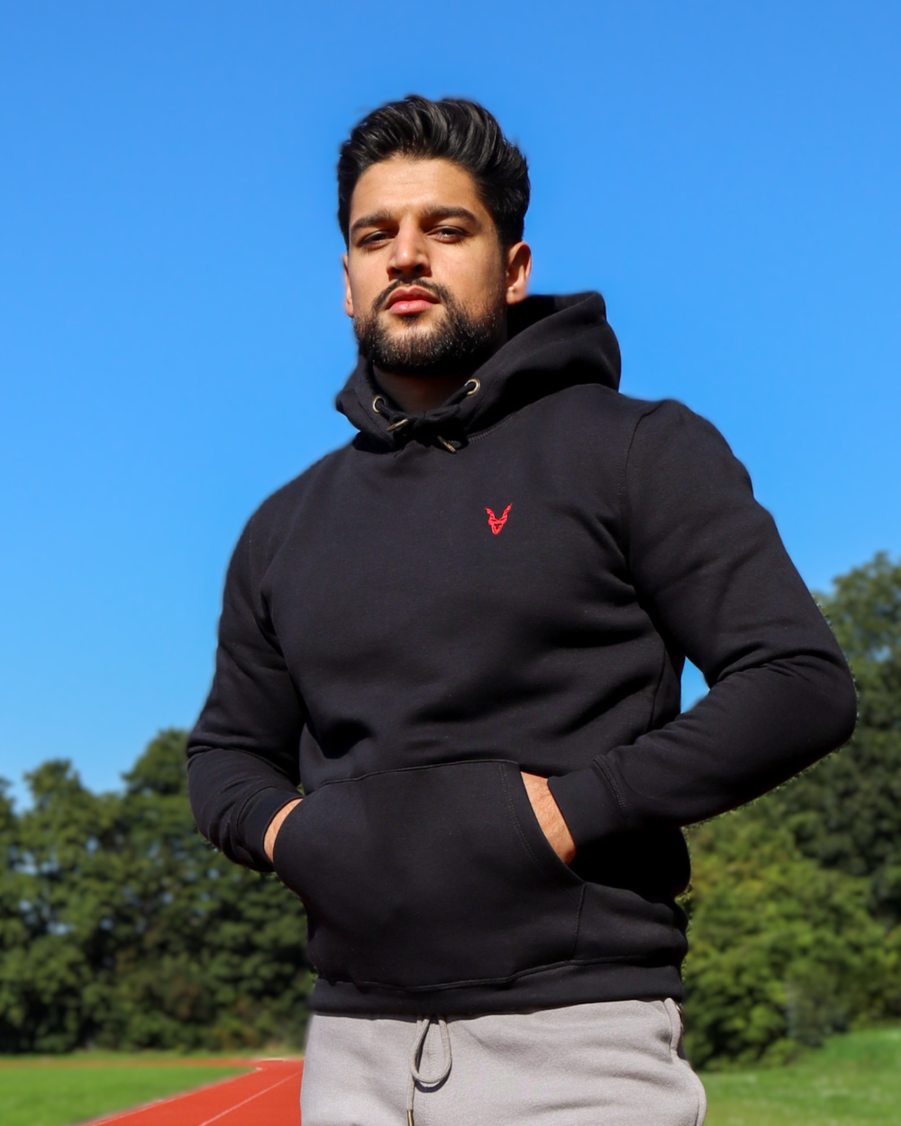 Hoodie Schwarz Logo Gelb/Rot