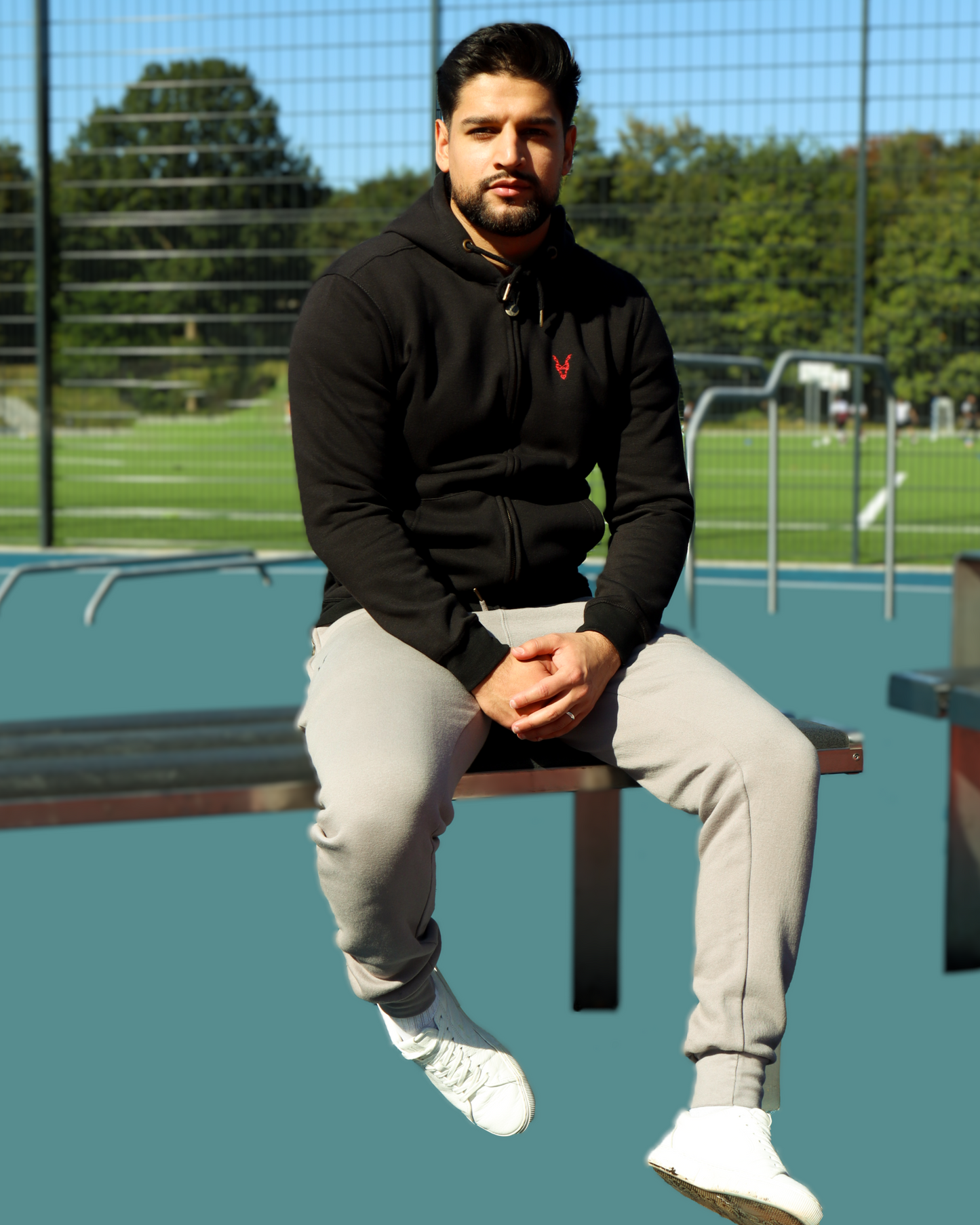 Hoddie Zipper Schwarz Logo Rot/Gelb