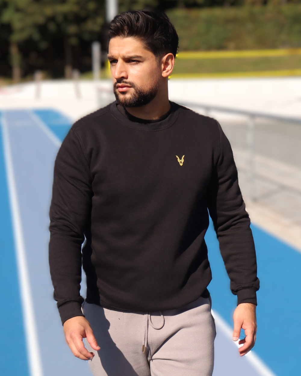 Pullover Schwarz Logo Rot/Gelb